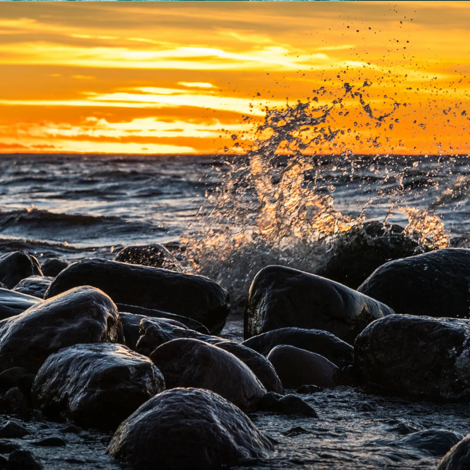 Wave crashing into water depicting Disordered Eating